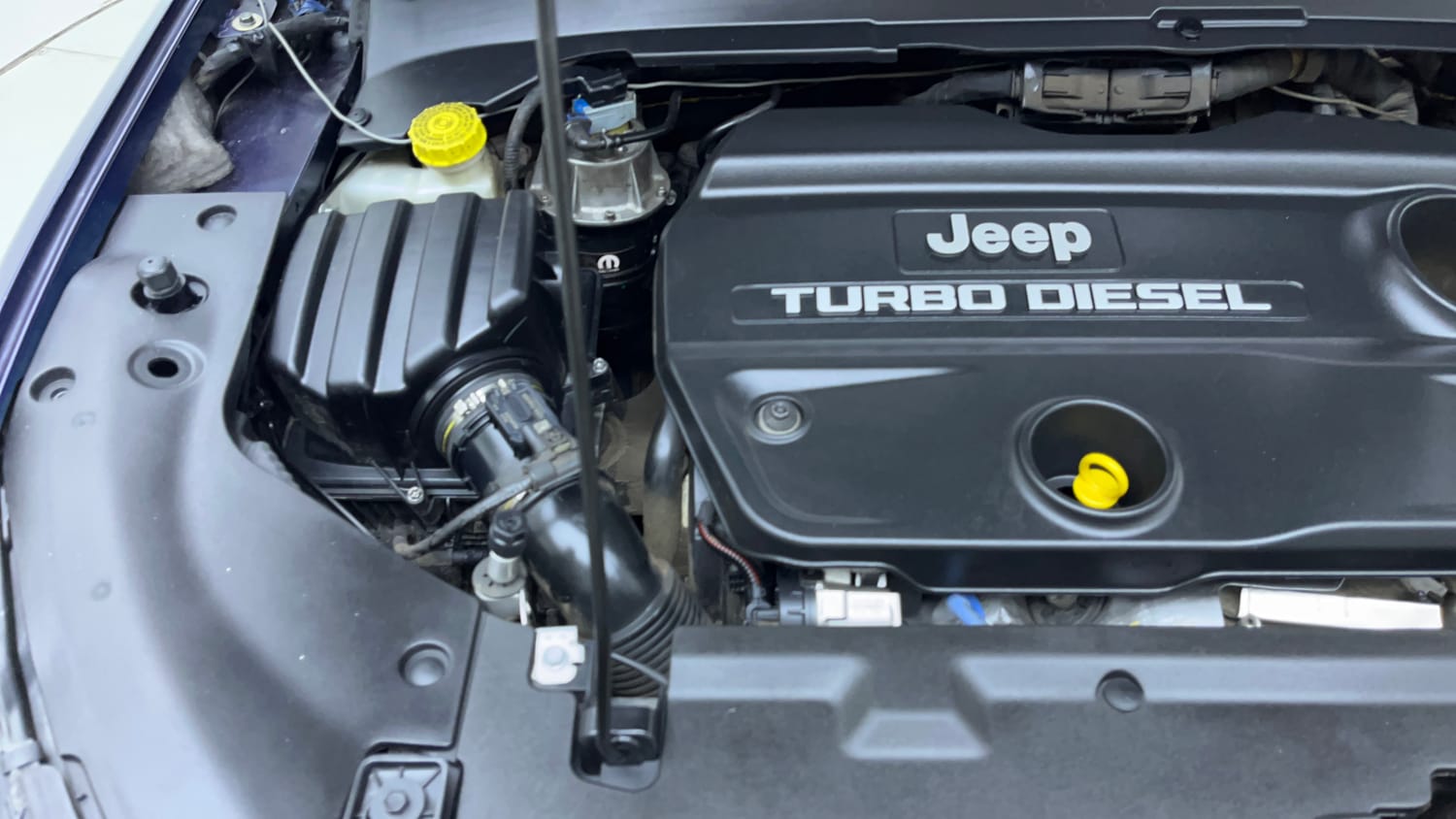Used 2021 Jeep Compass Longitude (O) 2.0 Diesel Diesel Manual engine ENGINE RIGHT SIDE VIEW