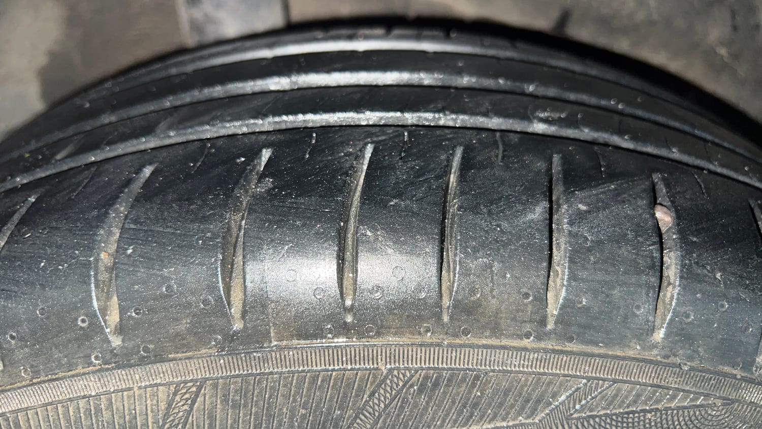 Used 2015 Honda City V Petrol Manual tyres RIGHT REAR TYRE TREAD VIEW