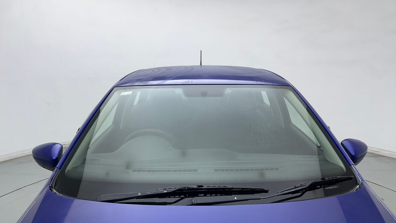 Used 2019 Volkswagen Ameo Trendline 1.0L (P) Petrol Manual exterior FRONT WINDSHIELD VIEW
