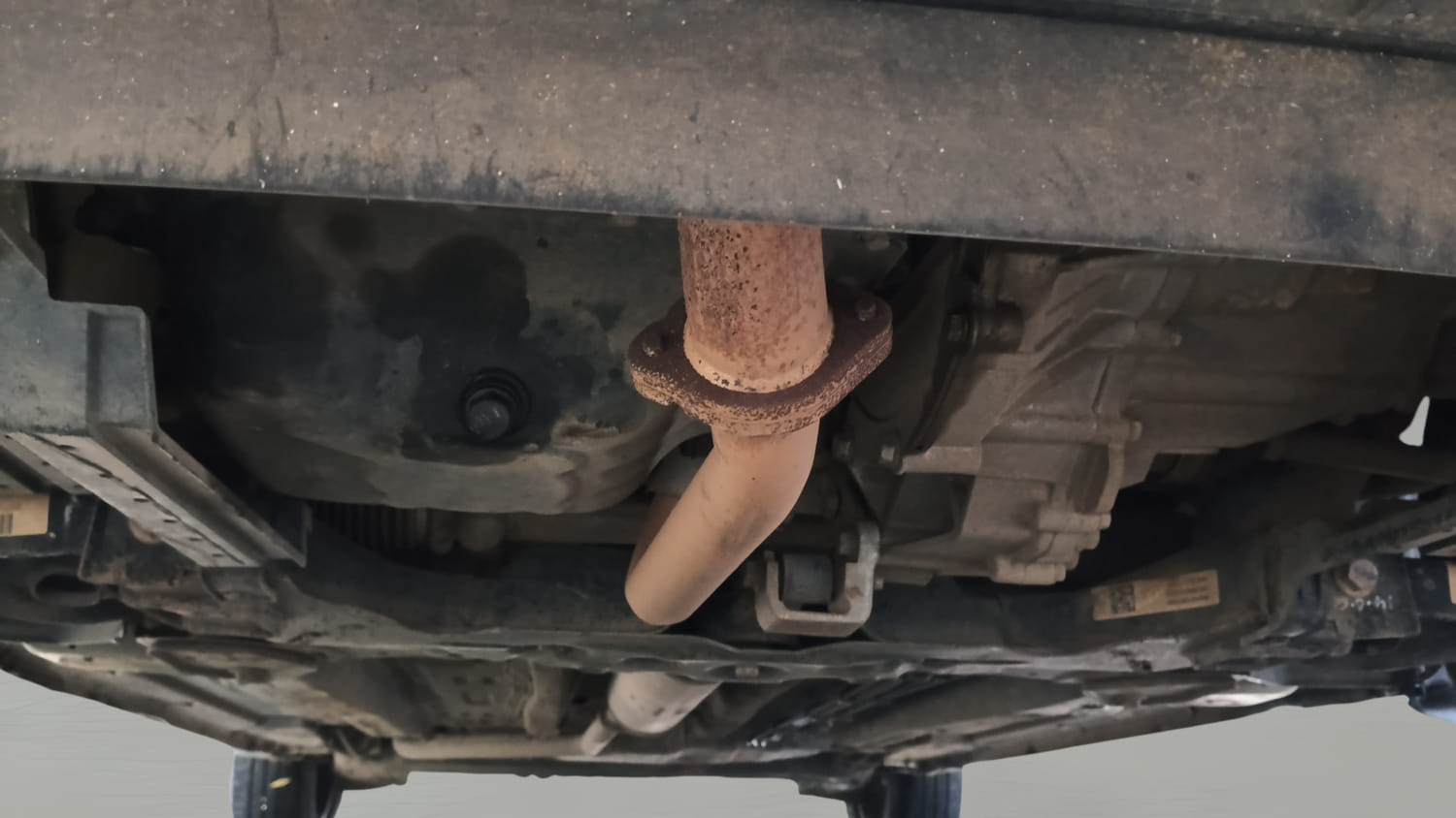 Used 2024 Tata Punch Pure iCNG Cng Manual extra FRONT LEFT UNDERBODY VIEW