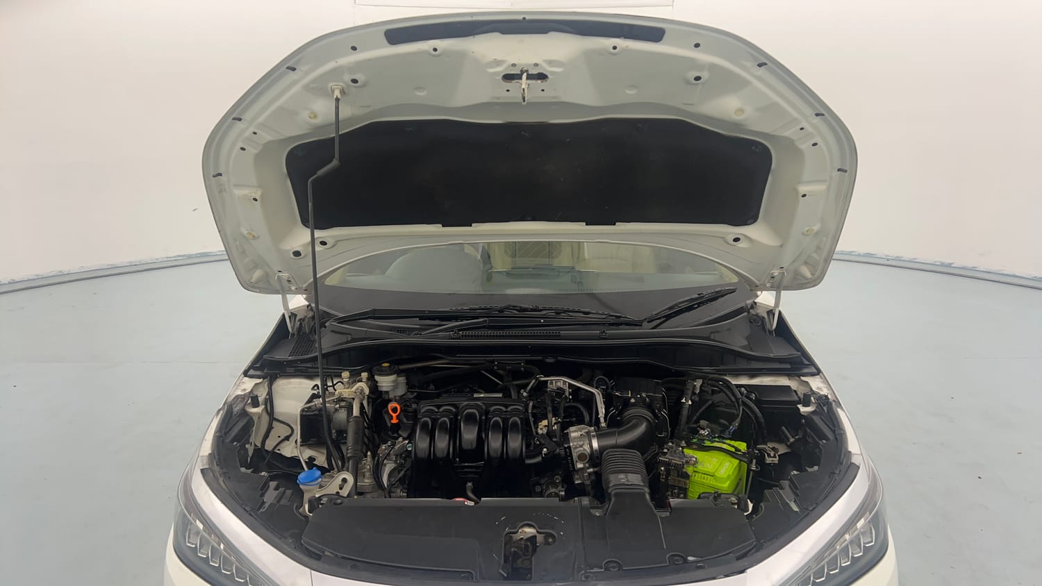 Used 2022 Honda City ZX Petrol Petrol Manual engine ENGINE & BONNET OPEN FRONT VIEW