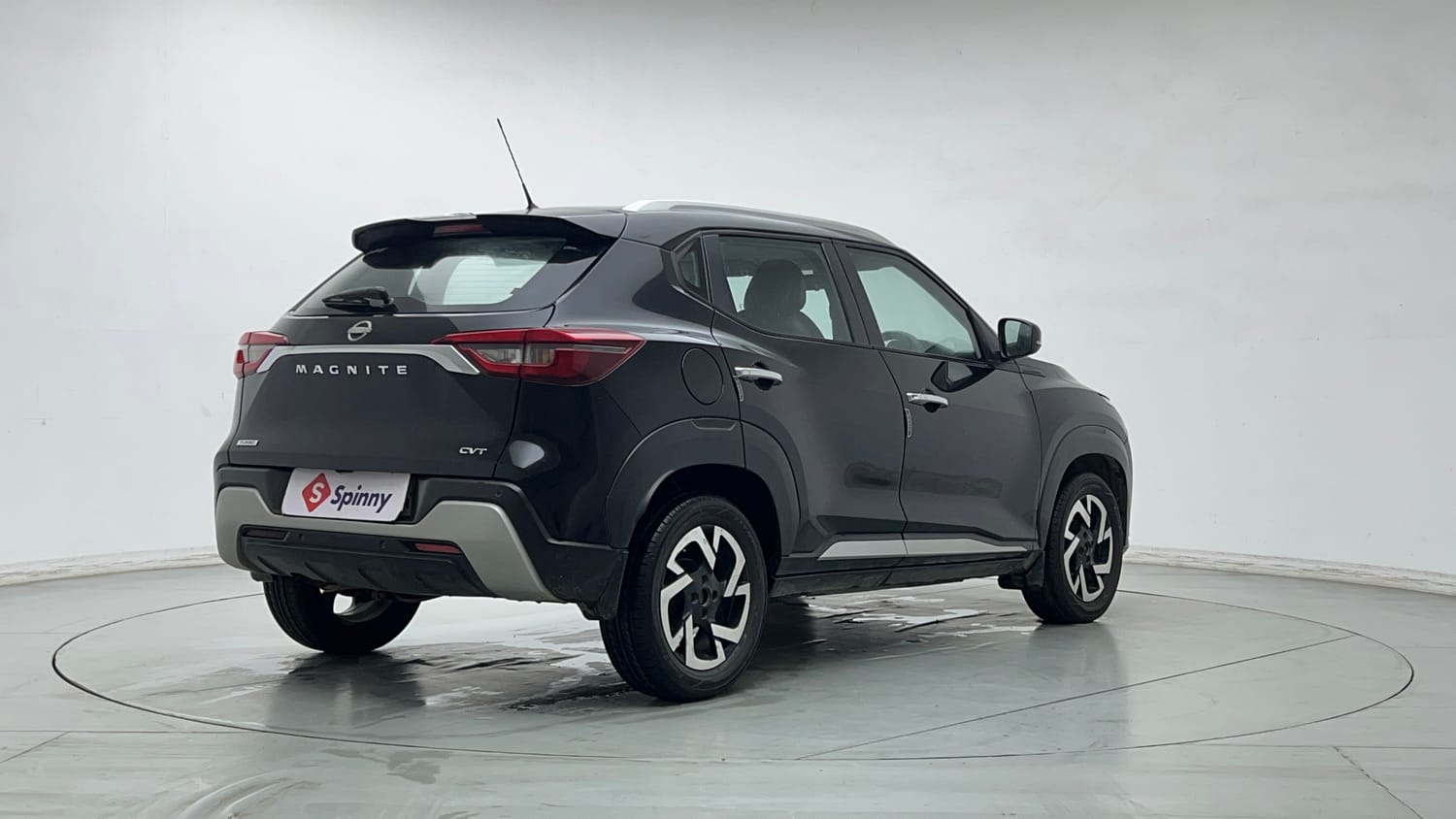 Used 2021 Nissan Magnite XV Turbo CVT Petrol Automatic exterior RIGHT REAR CORNER VIEW