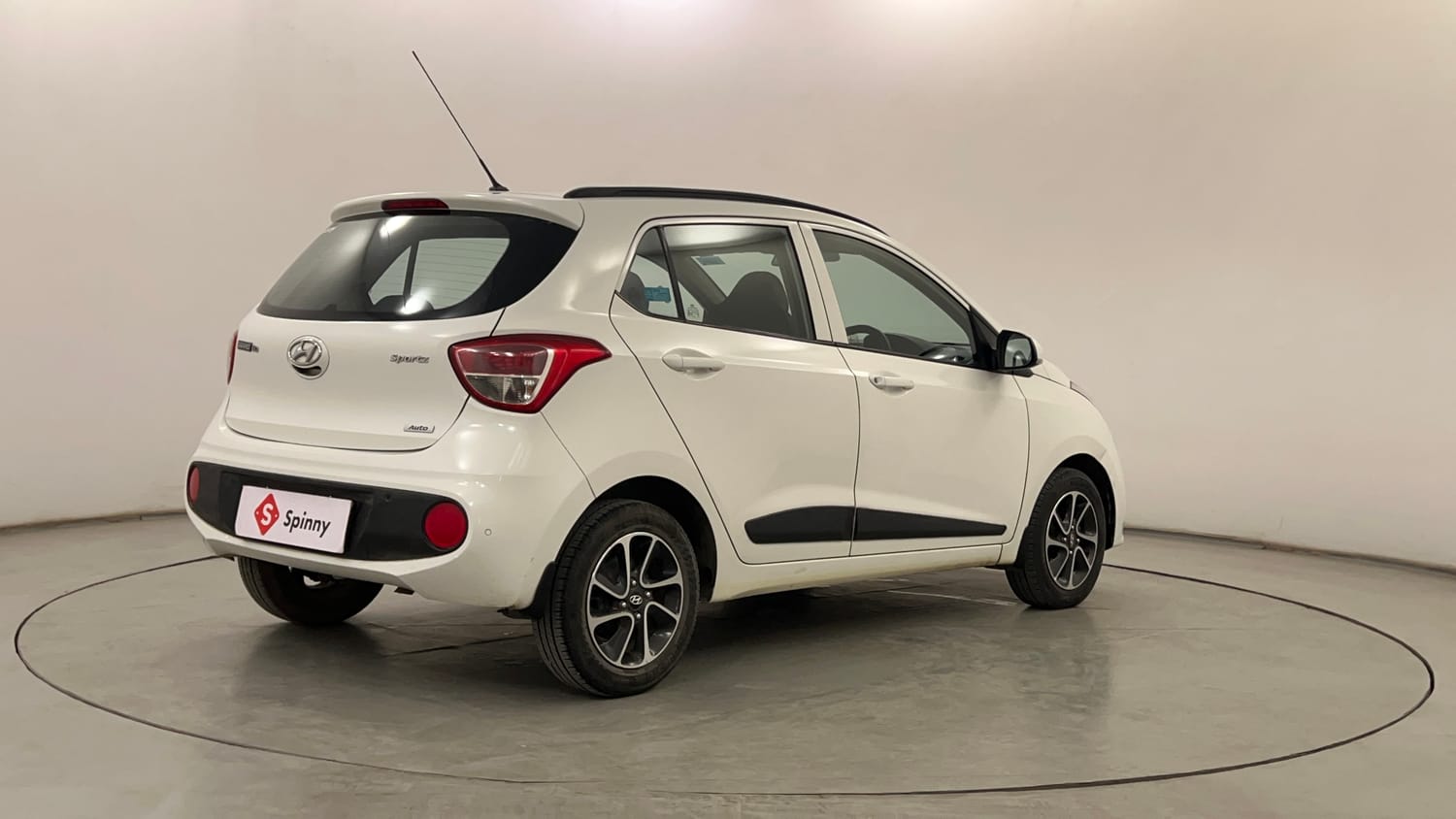 Used 2017 Hyundai Grand i10 Sportz (O) AT 1.2 Kappa VTVT Petrol Automatic exterior RIGHT REAR CORNER VIEW