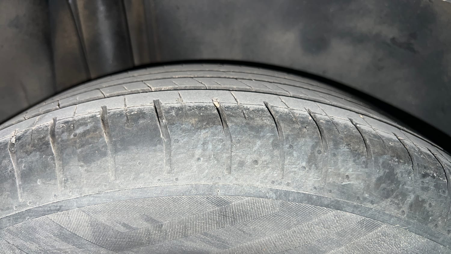 Used 2016 Maruti Suzuki S-Cross Zeta 1.3 Diesel Manual tyres RIGHT REAR TYRE TREAD VIEW