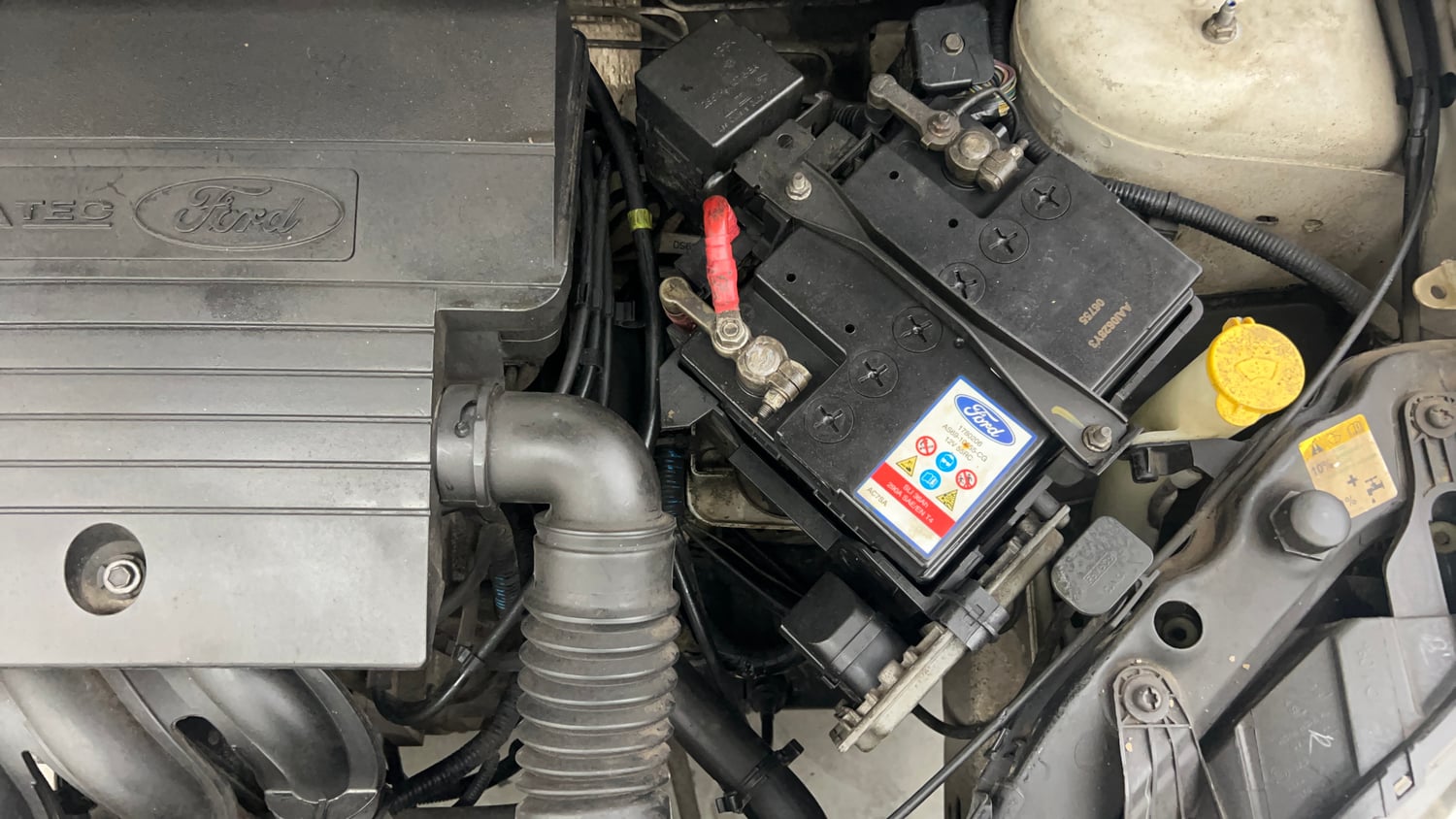 Used 2015 Ford Figo Duratec Petrol ZXI 1.2 Petrol Manual engine ENGINE LEFT SIDE VIEW