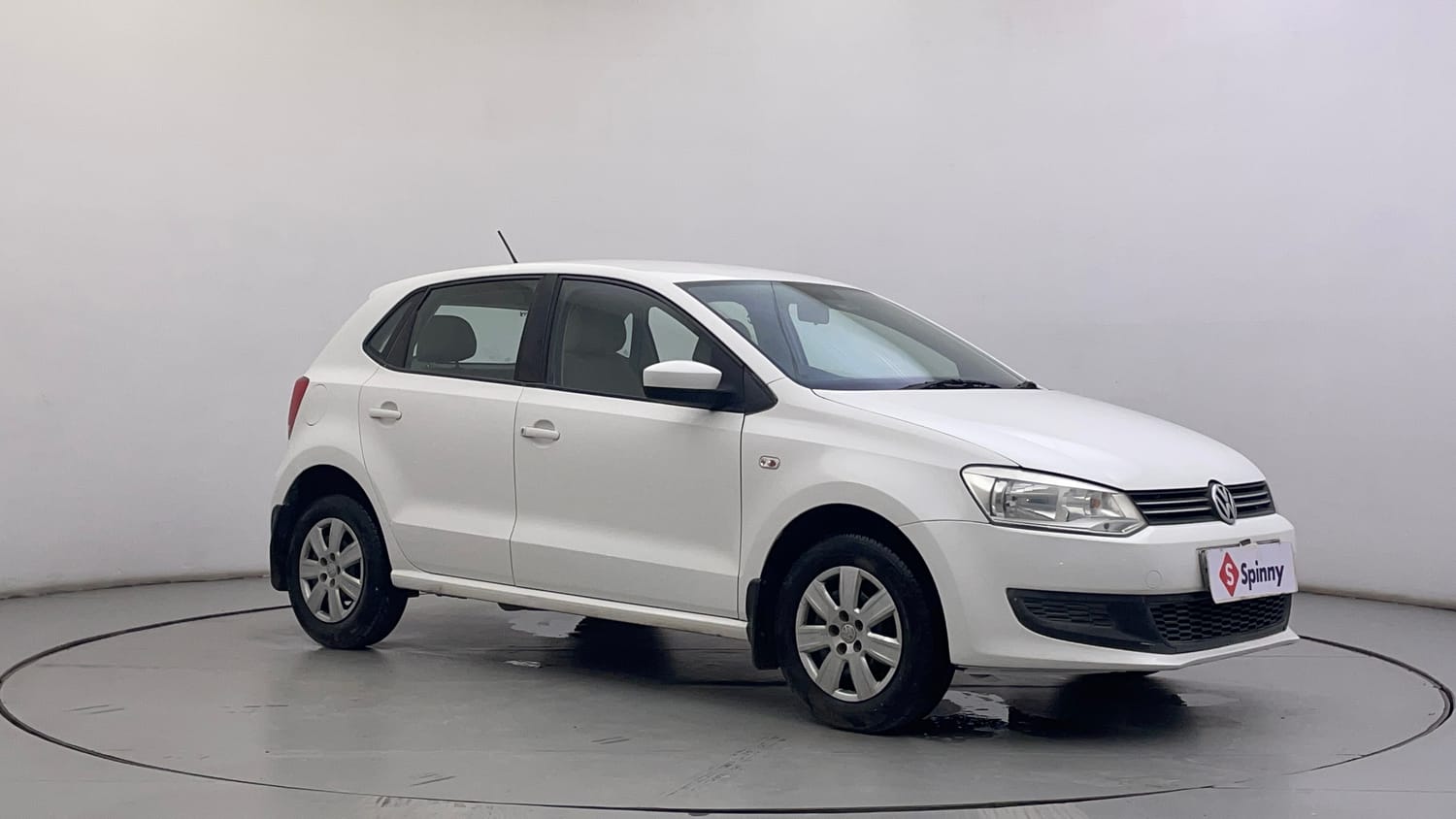 Used 2013 Volkswagen Polo Trendline 1.2L (P) Petrol Manual exterior RIGHT FRONT CORNER VIEW