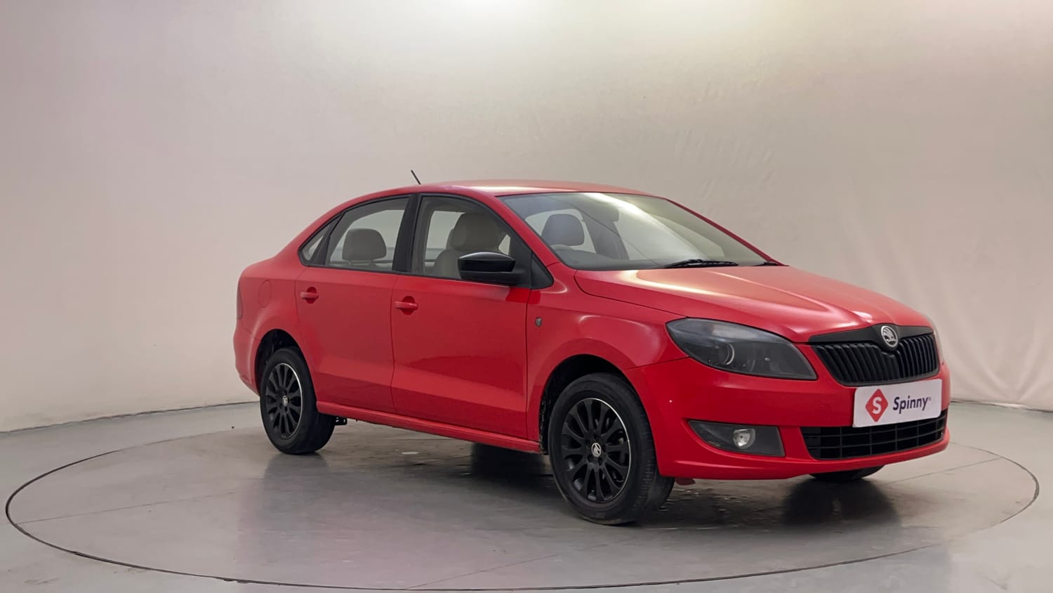 Used 2015 Skoda Rapid 1.6 MPI Elegance Plus Petrol Manual exterior RIGHT FRONT CORNER VIEW