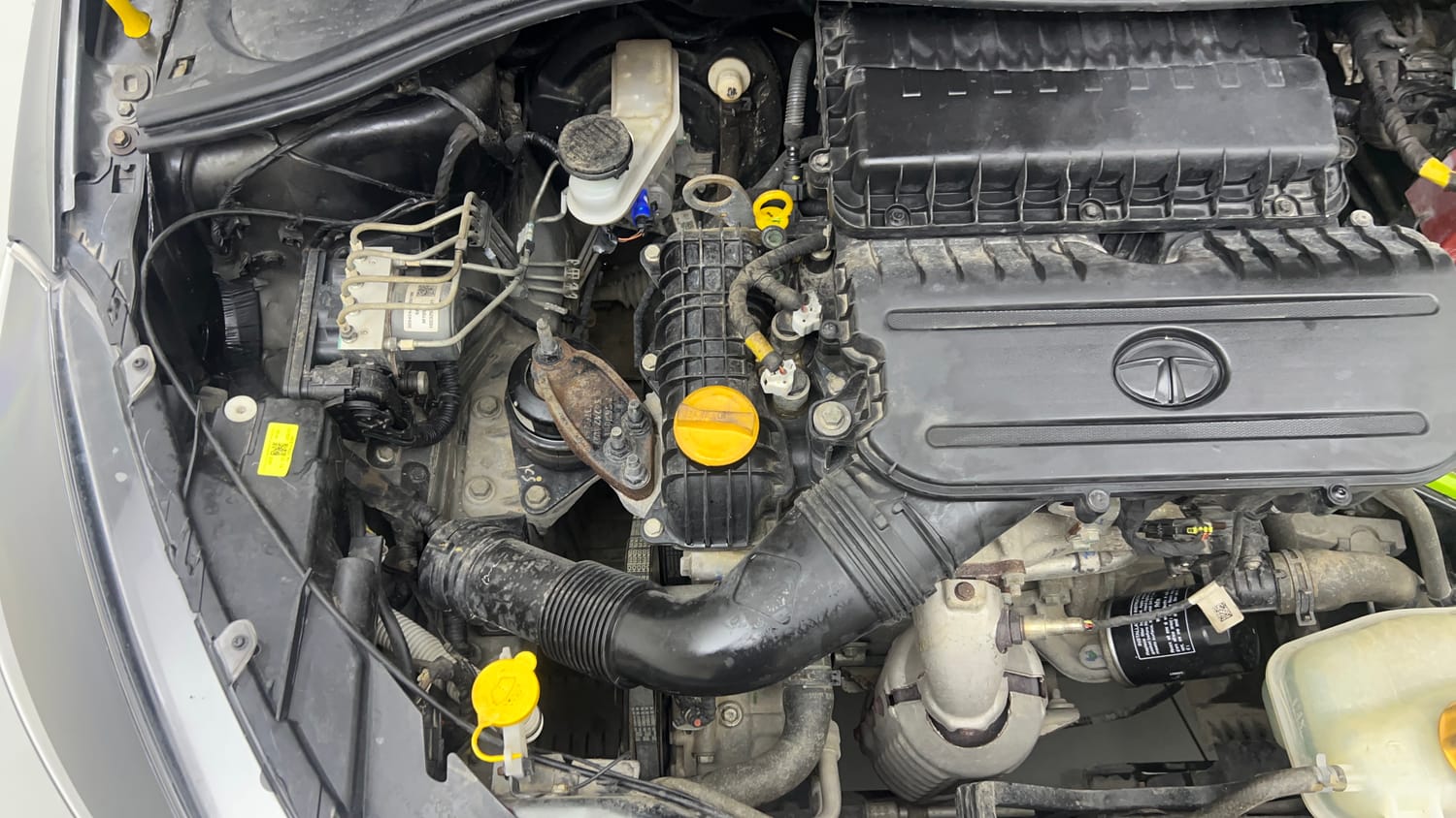 Used 2024 Tata Tiago XT Petrol Manual engine ENGINE RIGHT SIDE VIEW