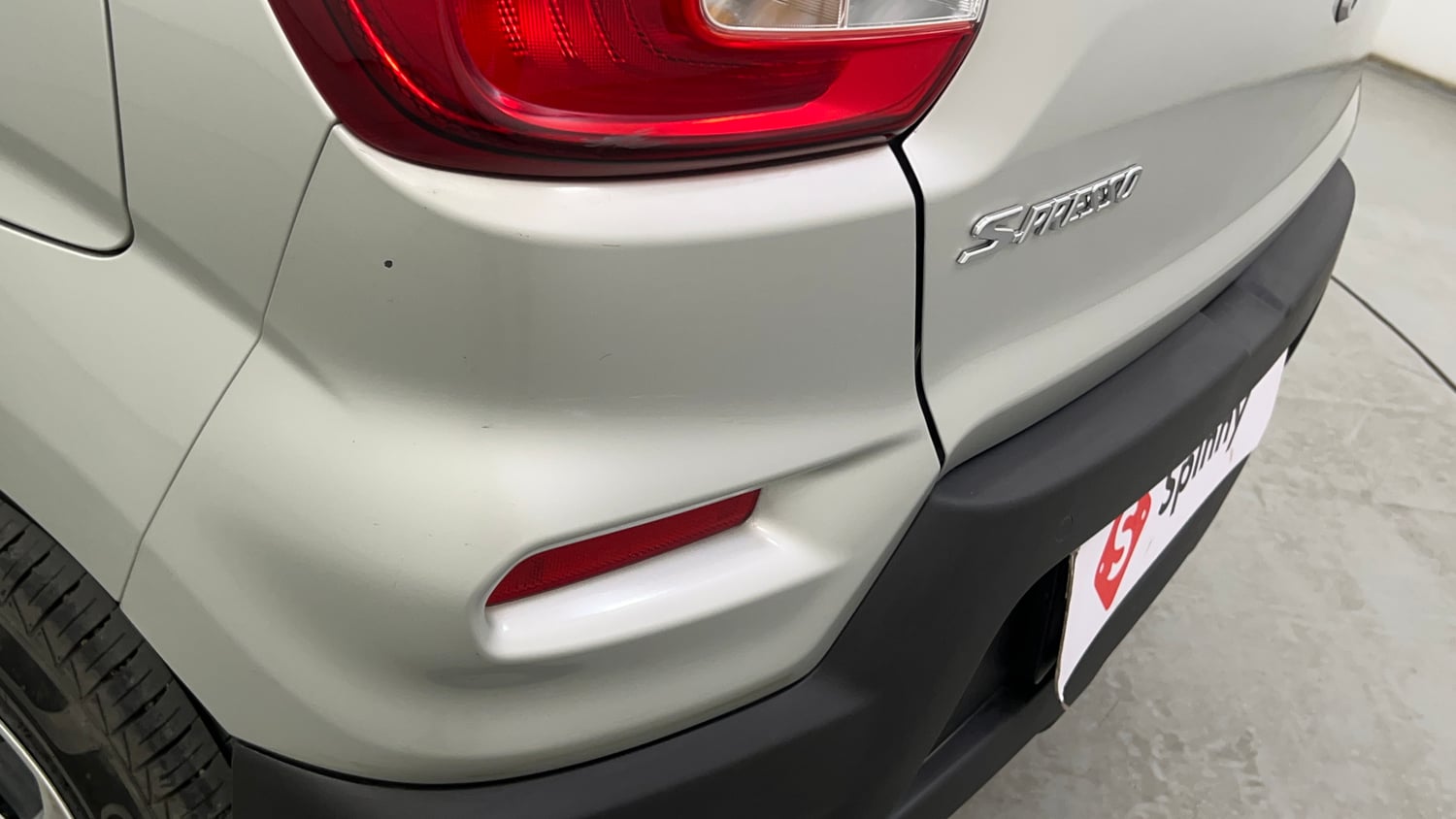 Used 2024 Maruti Suzuki S-Presso VXi (O) AMT Petrol Automatic dents MINOR SCRATCH