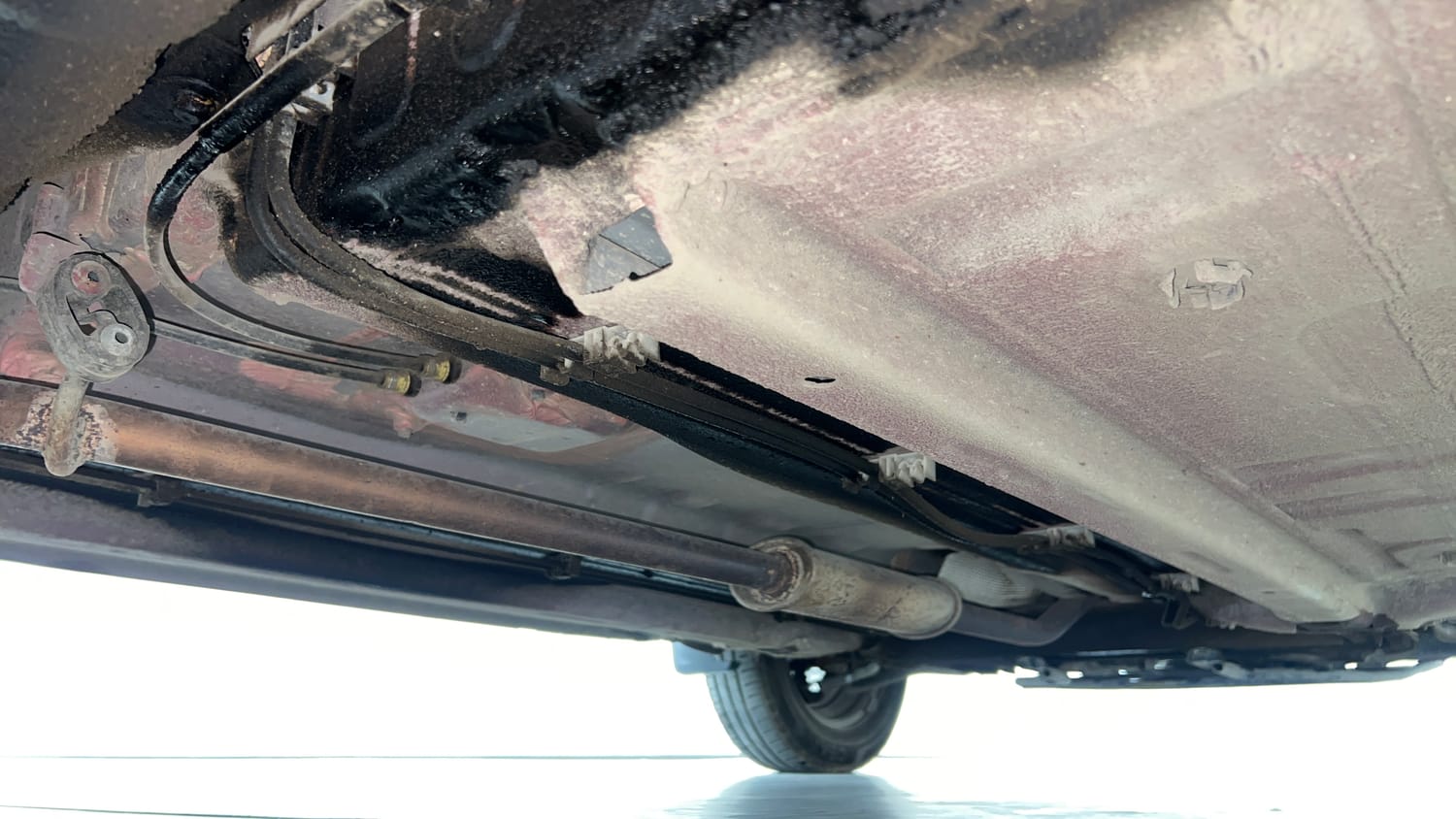 Used 2024 Renault Kwid CLIMBER 1.0 AMT Petrol Automatic extra REAR RIGHT UNDERBODY VIEW