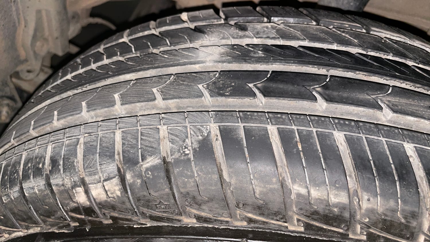 Used 2016 Renault Duster 110 PS RXZ 4X2 MT Diesel Diesel Manual tyres LEFT REAR TYRE TREAD VIEW