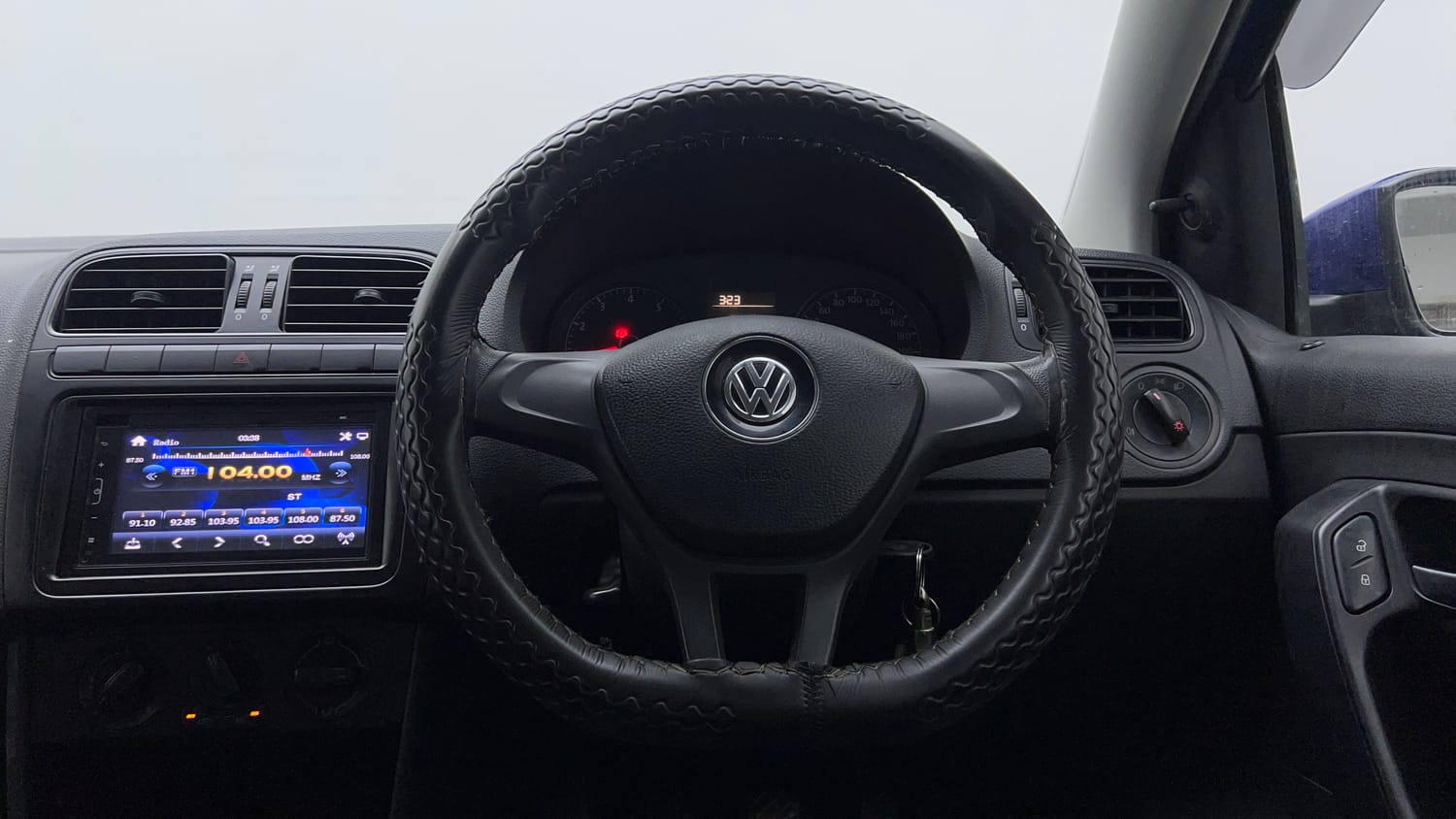 Used 2019 Volkswagen Ameo Trendline 1.0L (P) Petrol Manual interior STEERING VIEW