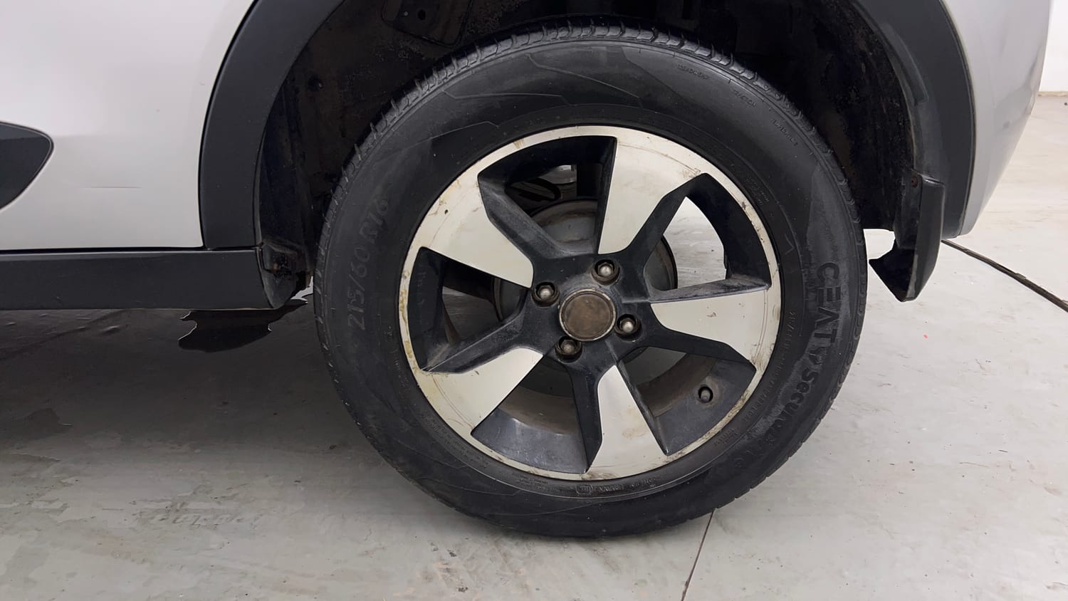 Used 2018 Tata Nexon XZ Plus Petrol Manual tyres LEFT REAR TYRE RIM VIEW