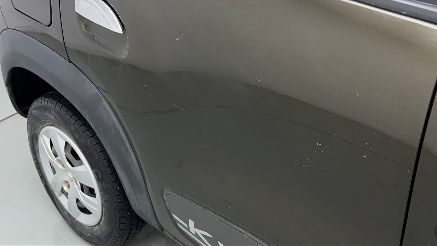Used 2019 Renault Kwid RXT (O) 1.0 SCE Edition Petrol Manual dents MINOR SCRATCH