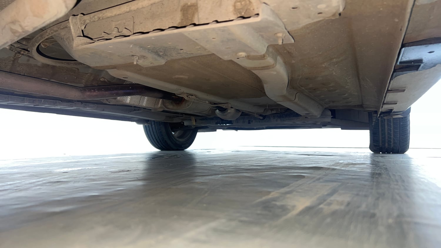 Used 2024 Hyundai New i20 Asta (O) 1.2 IVT Petrol Automatic extra REAR RIGHT UNDERBODY VIEW