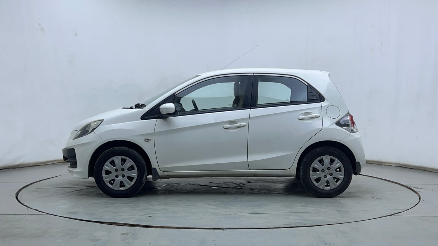 Used 2013 Honda Brio S MT Petrol Manual exterior LEFT SIDE VIEW