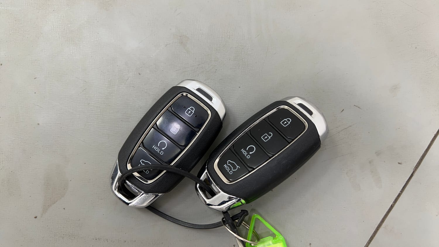 Used 2023 Hyundai Verna SX (O) 1.5 Petrol IVT Petrol Automatic extra CAR KEY VIEW