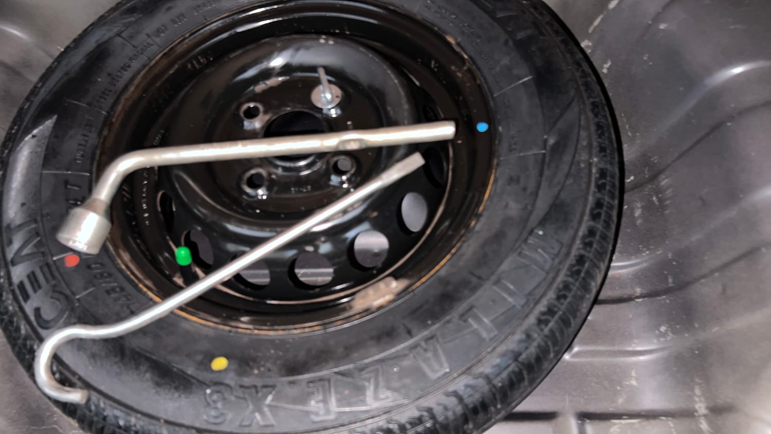 Used 2021 Maruti Suzuki Alto 800 VXi Petrol Manual tyres SPARE TYRE VIEW