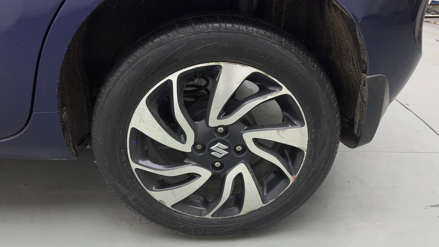 Used 2021 Maruti Suzuki Baleno Zeta Petrol Manual tyres LEFT REAR TYRE RIM VIEW