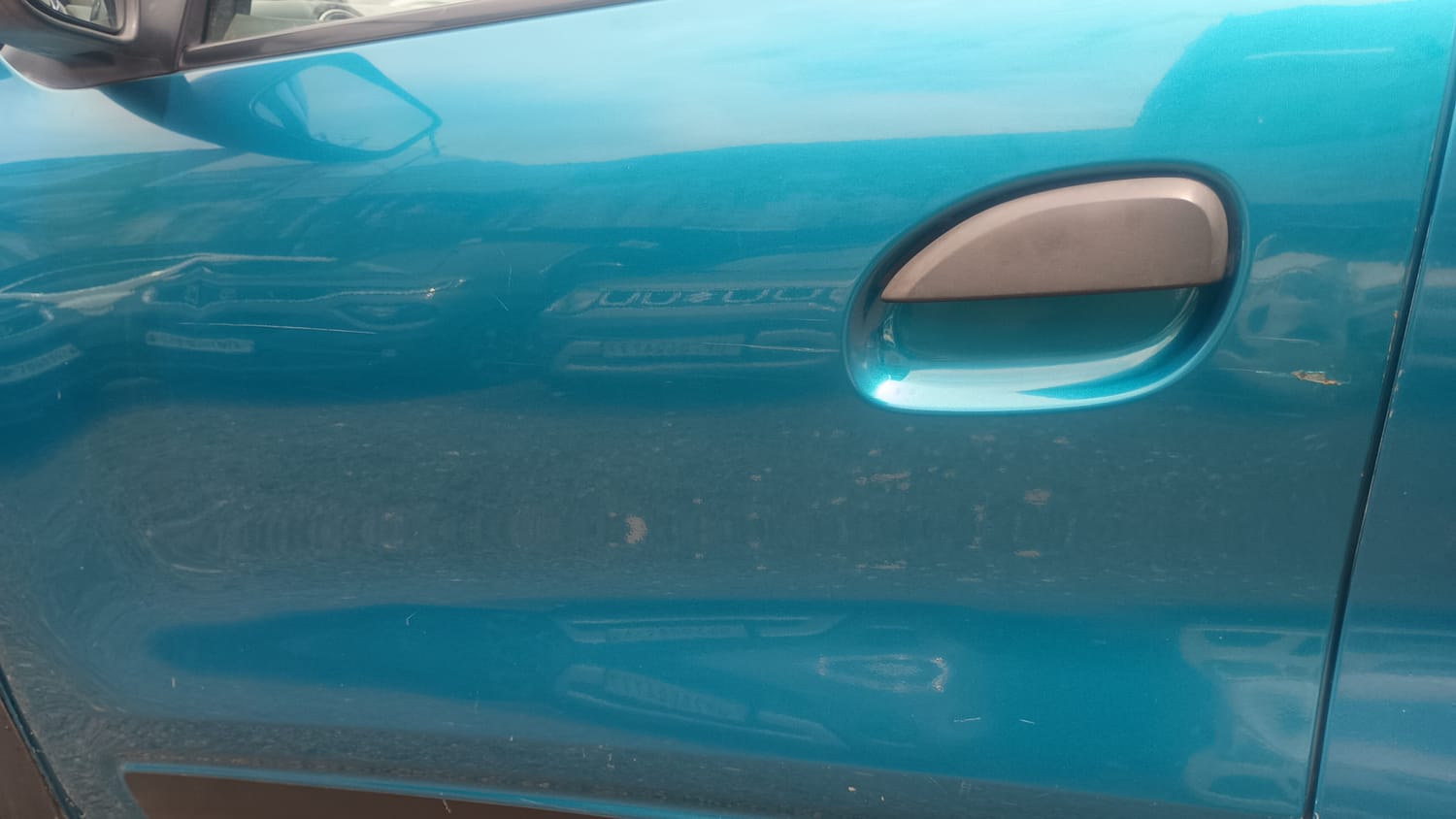 Used 2020 Renault Kwid RXT Petrol Manual dents MINOR DENT