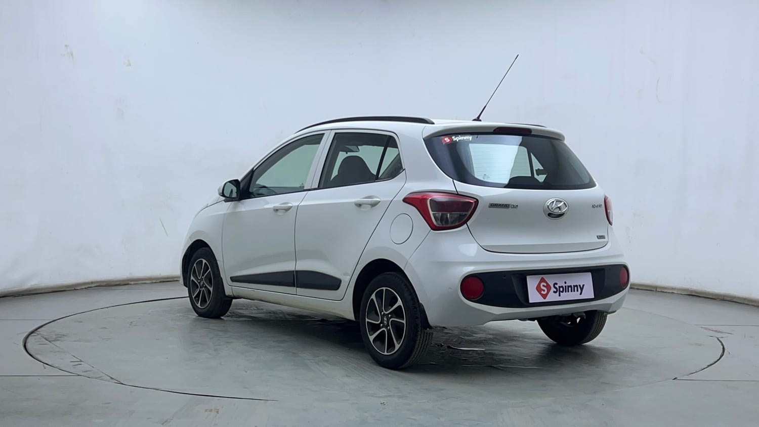 Used 2017 Hyundai Grand i10 Sportz (O) AT 1.2 Kappa VTVT Petrol Automatic exterior LEFT REAR CORNER VIEW