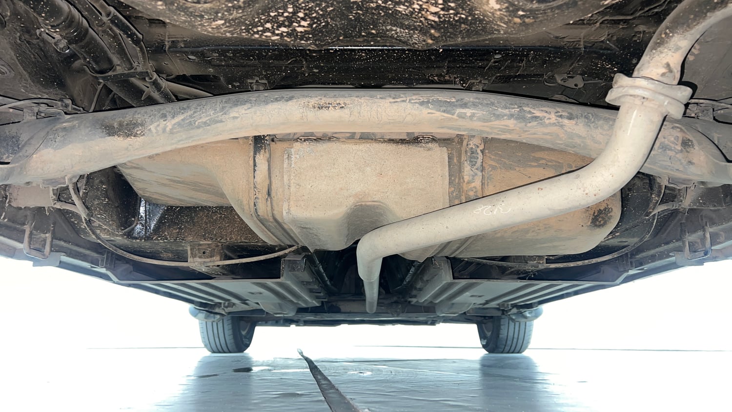 Used 2016 Maruti Suzuki S-Cross Zeta 1.3 Diesel Manual extra REAR UNDERBODY VIEW (TAKEN FROM REAR)