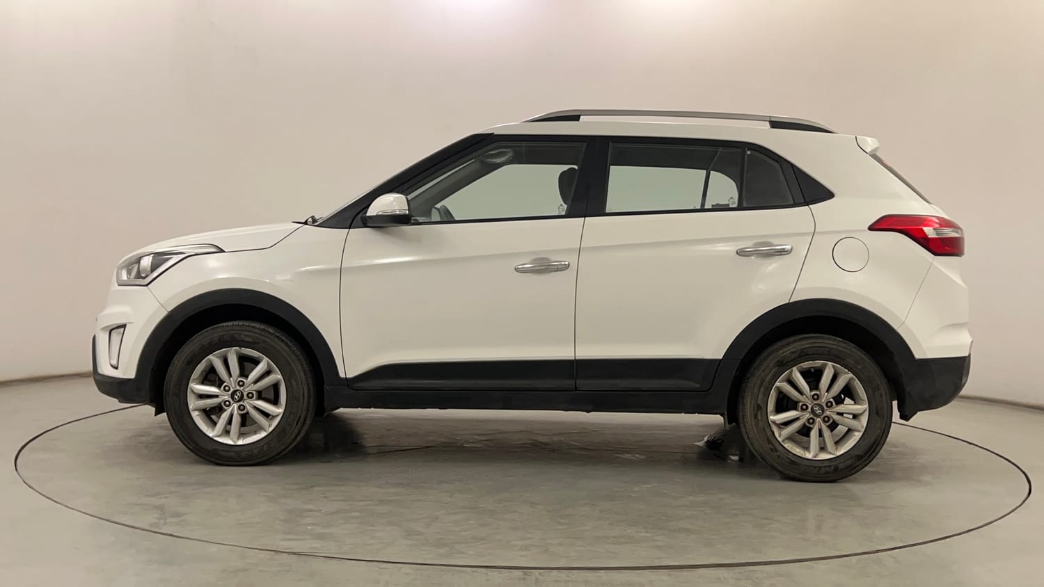 Used 2017 Hyundai Creta SX Plus 1.6  Petrol Petrol Manual exterior LEFT SIDE VIEW