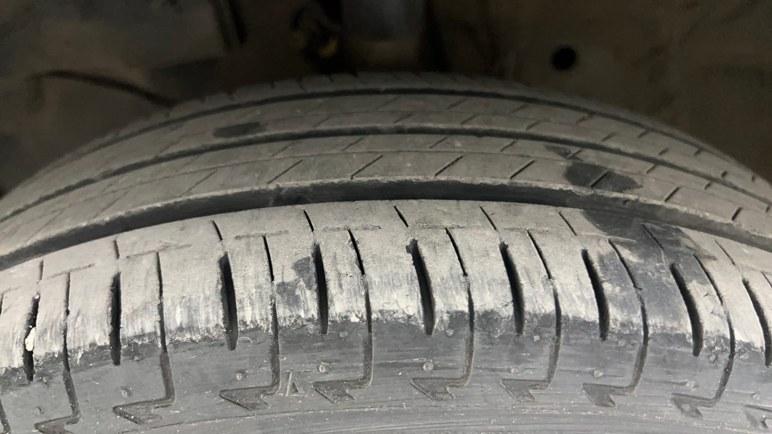 Used 2018 Honda Amaze 1.2 S CVT Petrol Petrol Automatic tyres LEFT FRONT TYRE TREAD VIEW