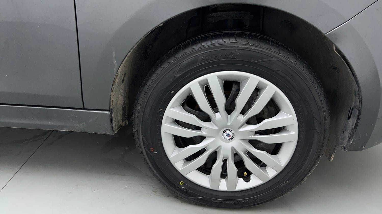 Used 2024 Tata Tigor XZA Plus iCNG Cng Automatic tyres RIGHT FRONT TYRE RIM VIEW