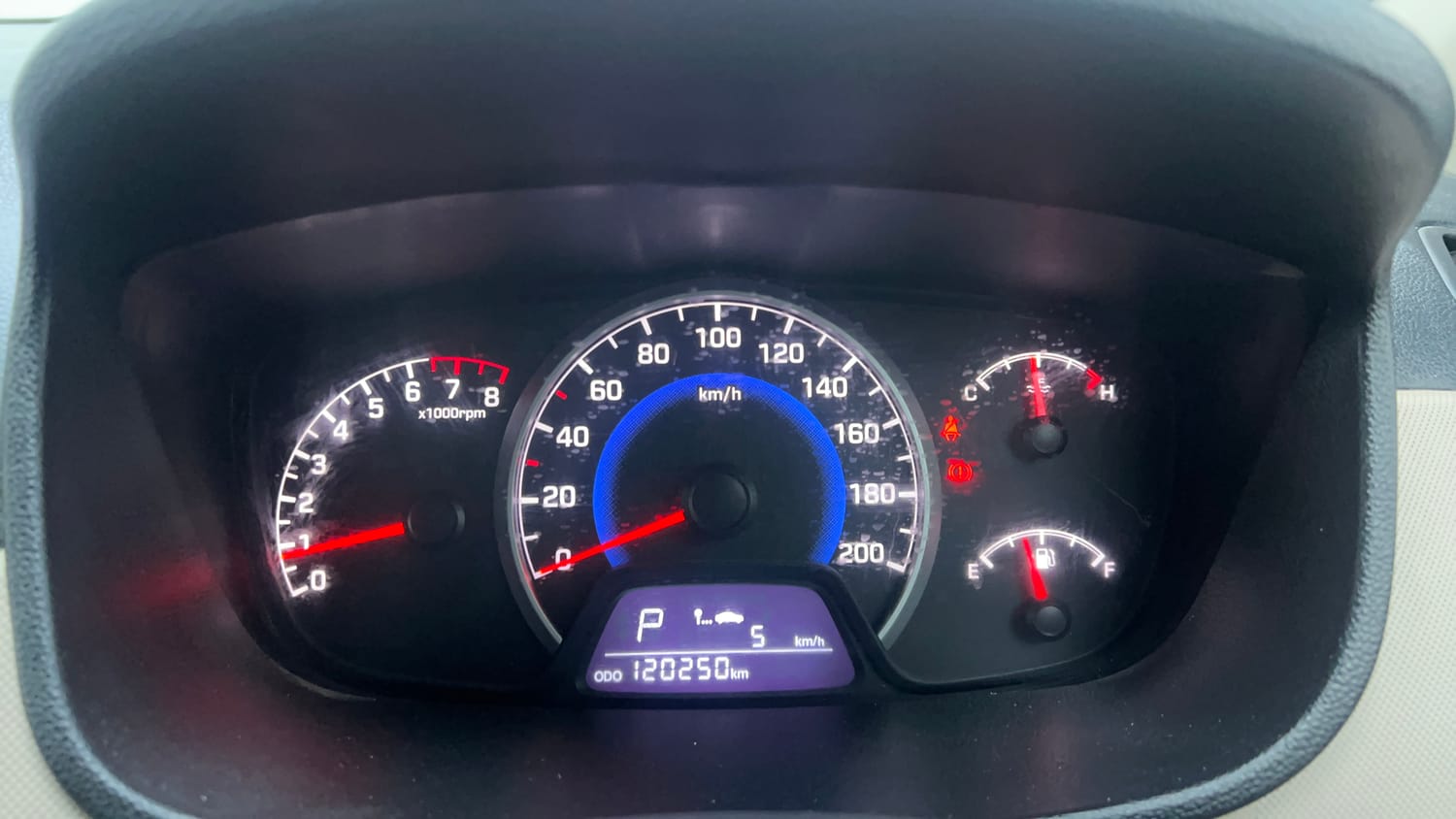 Used 2017 Hyundai Grand i10 Sportz (O) AT 1.2 Kappa VTVT Petrol Automatic interior CLUSTERMETER VIEW
