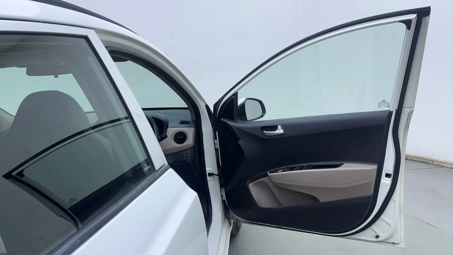Used 2017 Hyundai Grand i10 Sportz (O) AT 1.2 Kappa VTVT Petrol Automatic interior RIGHT FRONT DOOR OPEN VIEW