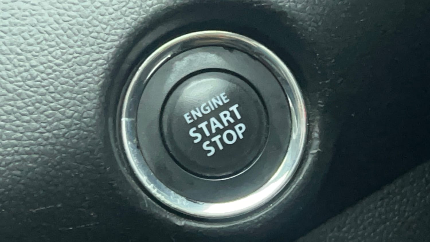Used 2018 Maruti Suzuki Swift ZXi Plus Petrol Manual top_features Keyless start
