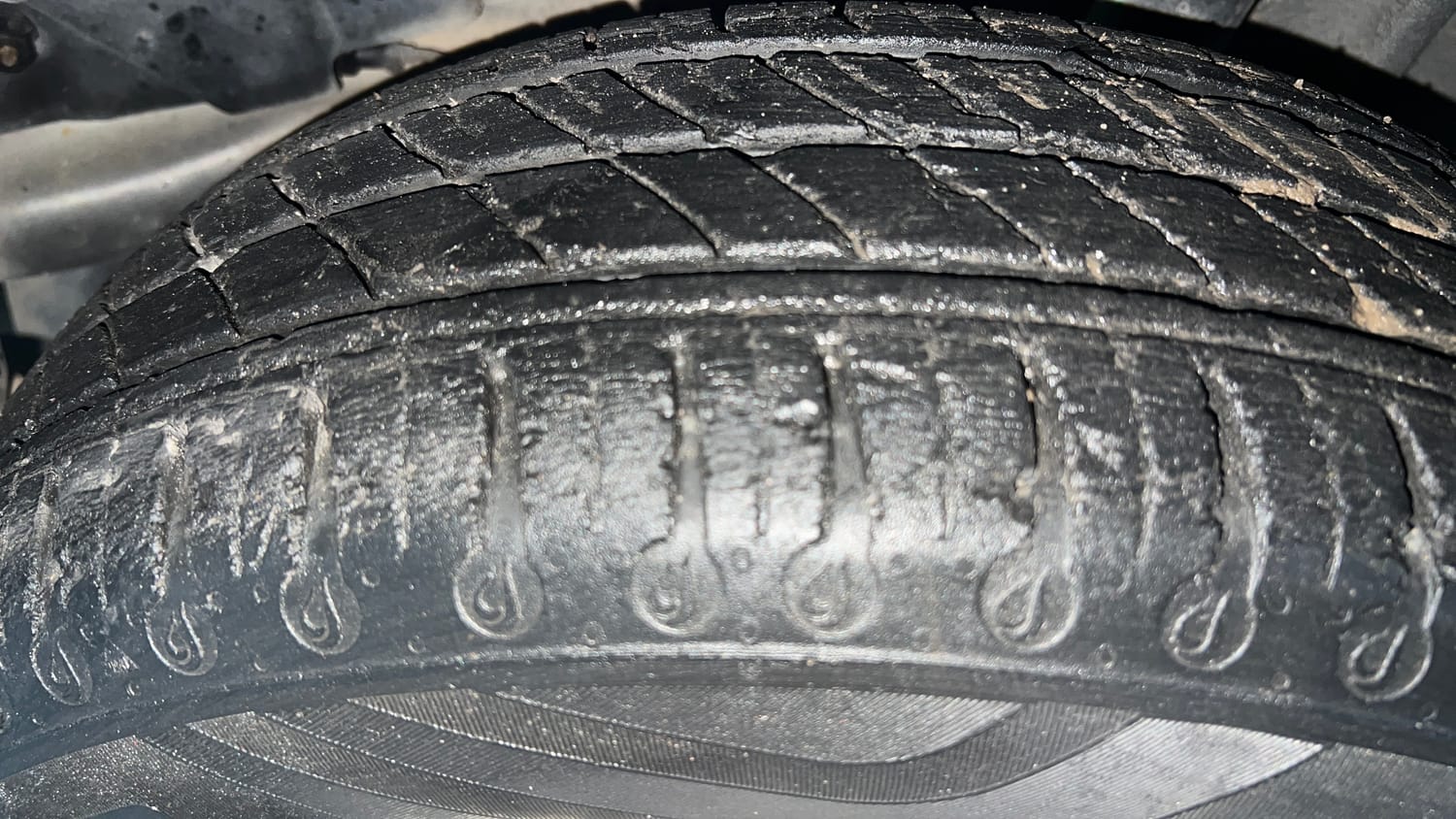 Used 2024 Tata Tigor XZA Plus iCNG Cng Automatic tyres LEFT REAR TYRE TREAD VIEW