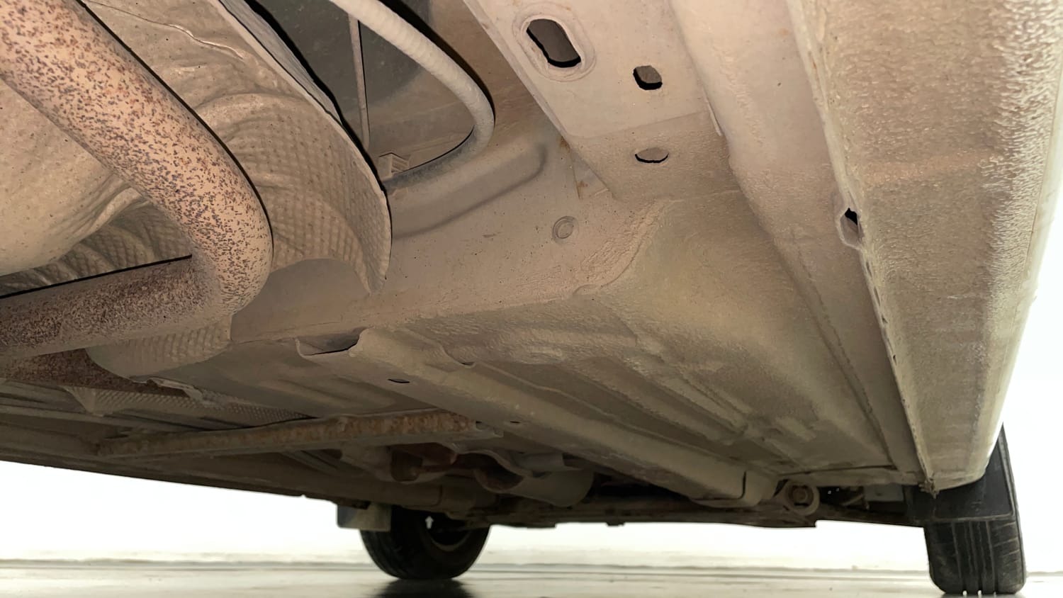 Used 2013 Ford Figo Duratec Petrol EXI 1.2 Petrol Manual extra REAR RIGHT UNDERBODY VIEW