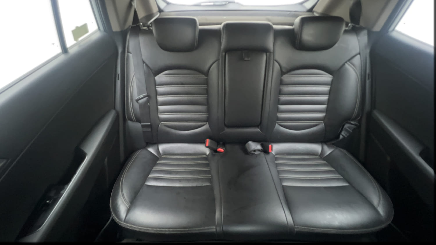 Used 2015 Hyundai Creta 1.6 SX Plus Petrol Petrol Manual interior REAR SEAT CONDITION VIEW