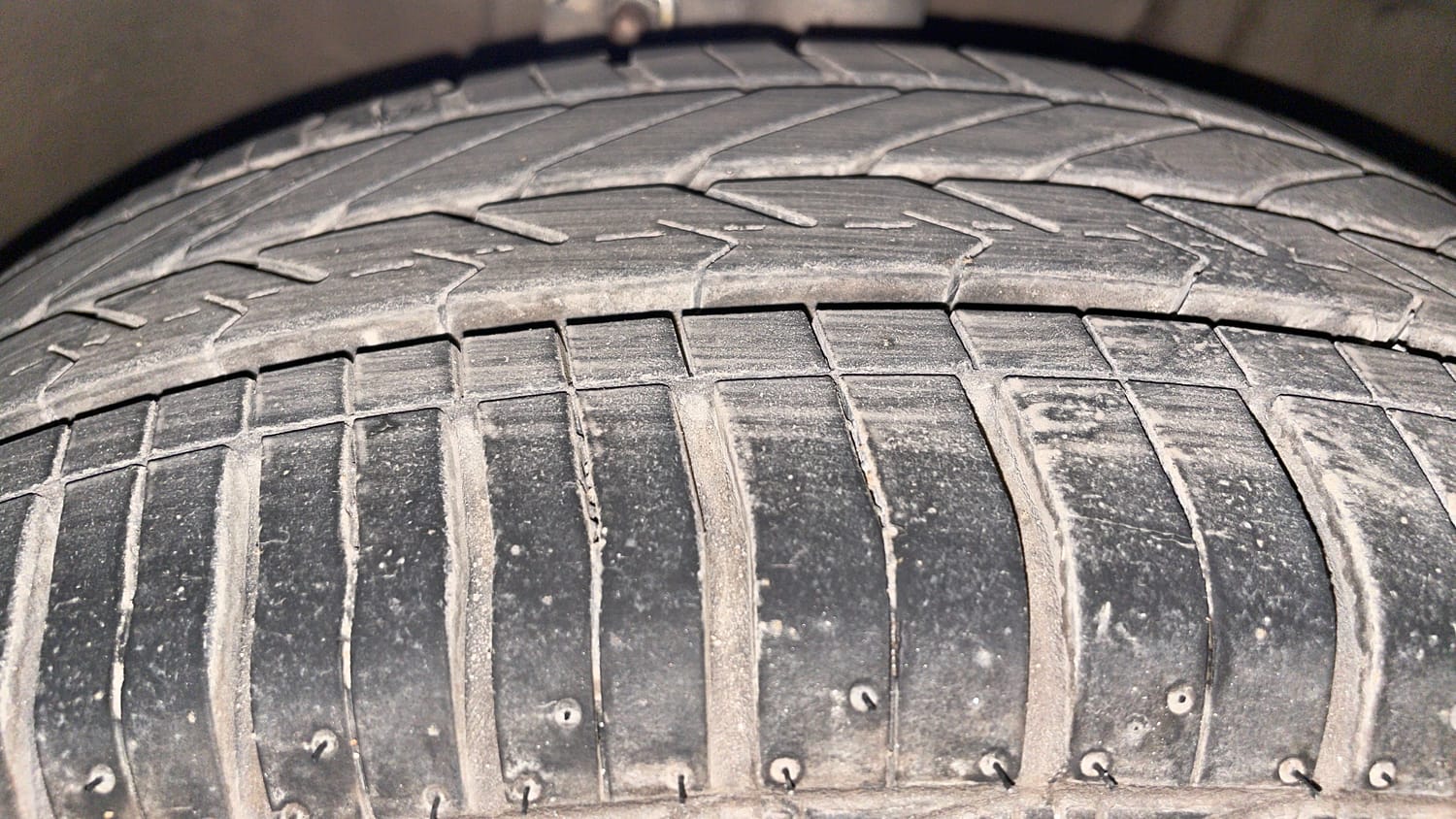 Used 2018 Maruti Suzuki Celerio VXi AMT Petrol Automatic tyres RIGHT FRONT TYRE TREAD VIEW