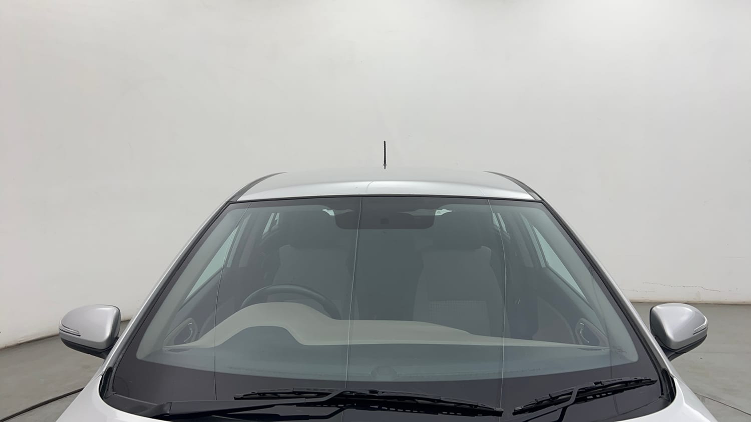 Used 2018 Hyundai Elite i20 Asta 1.2 (O) Petrol Manual exterior FRONT WINDSHIELD VIEW