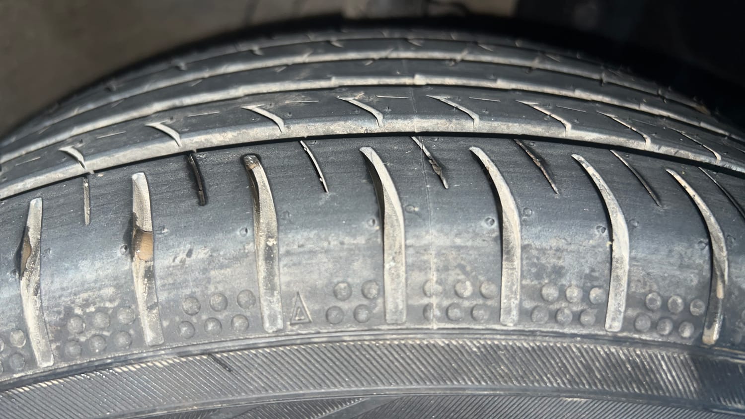 Used 2016 Honda City VX CVT Petrol Automatic tyres RIGHT FRONT TYRE TREAD VIEW