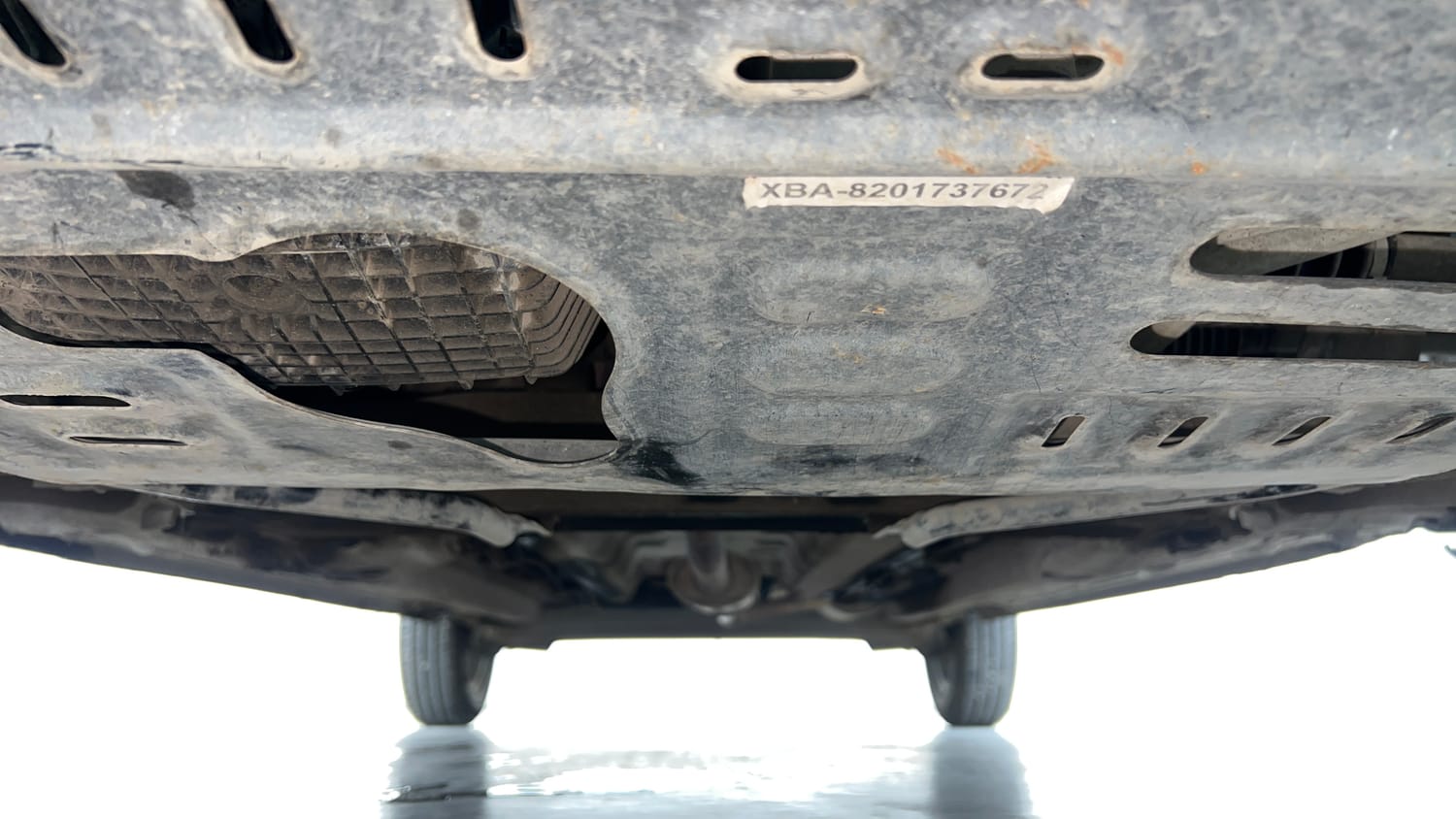 Used 2024 Renault Kwid CLIMBER 1.0 AMT Petrol Automatic extra FRONT LEFT UNDERBODY VIEW