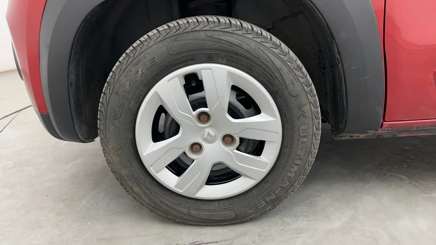 Used 2016 Renault Kwid RXT Petrol Manual tyres LEFT FRONT TYRE RIM VIEW