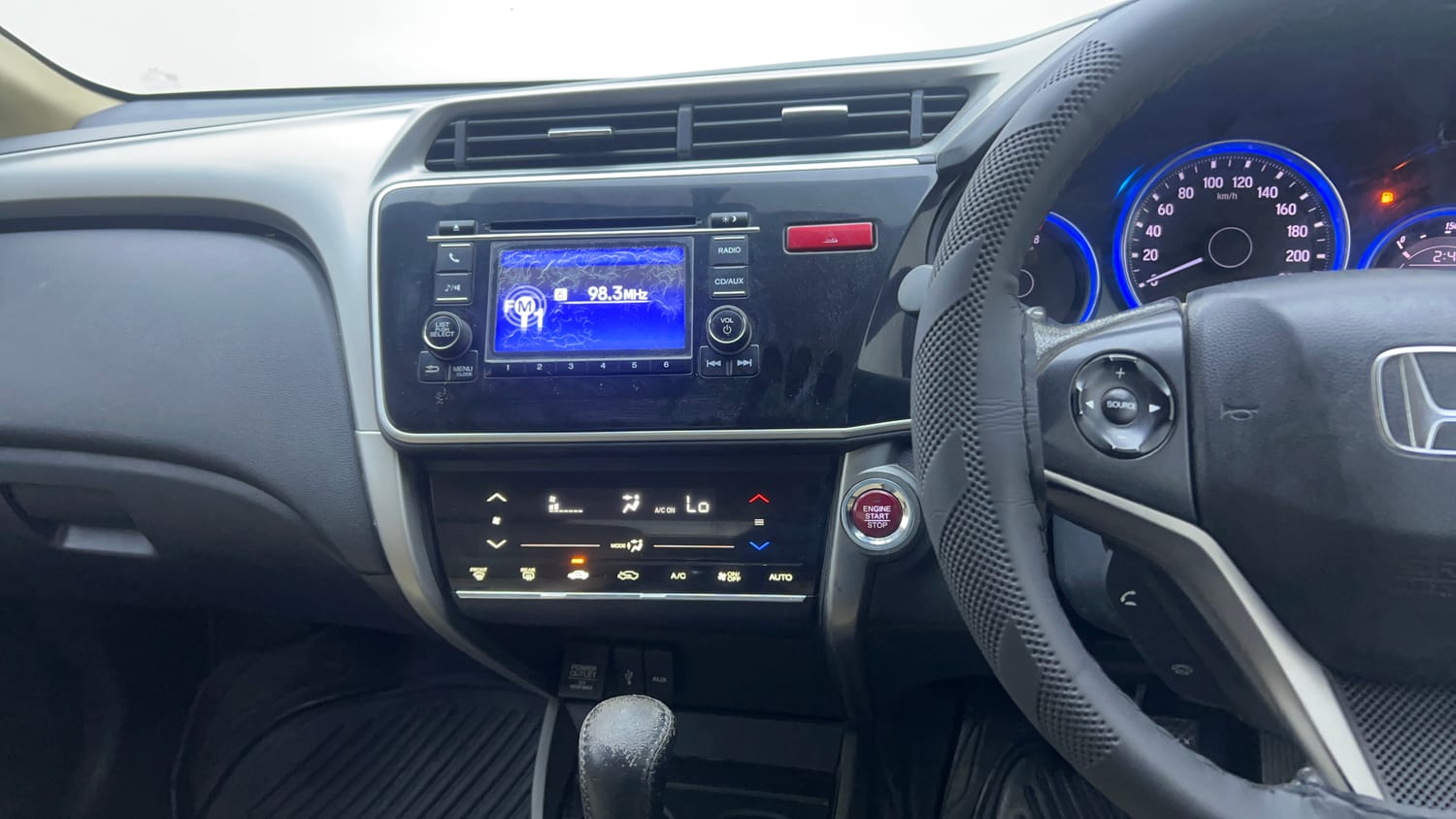 Used 2016 Honda City VX CVT Petrol Automatic interior MUSIC SYSTEM & AC CONTROL VIEW