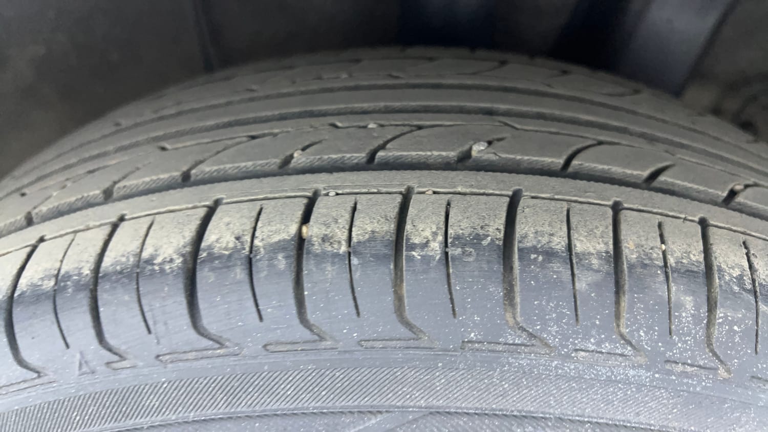 Used 2015 Hyundai Xcent S 1.2 (O) Petrol Manual tyres LEFT REAR TYRE TREAD VIEW