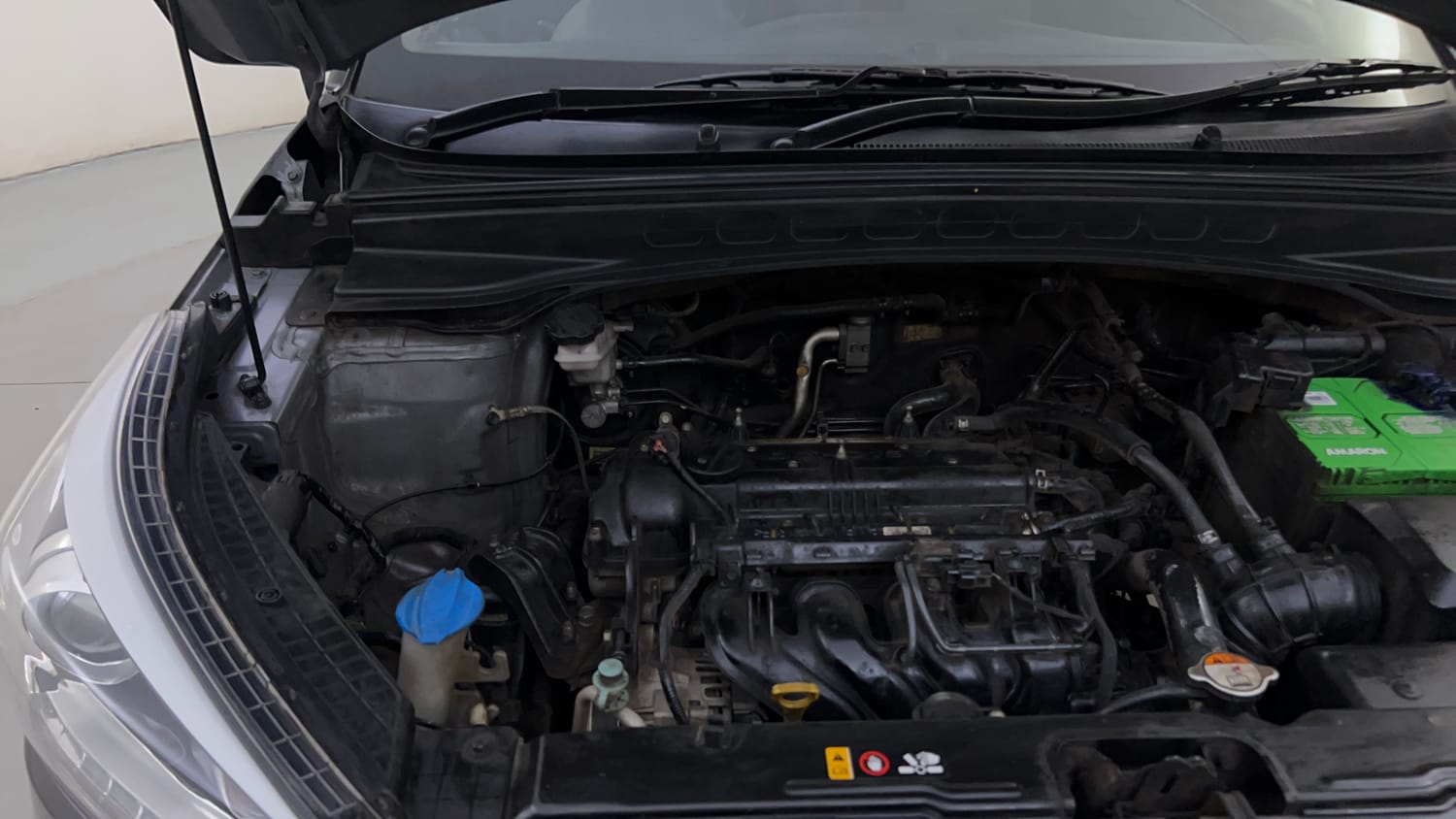 Used 2017 Hyundai Creta 1.6 SX Plus Petrol Petrol Manual engine ENGINE RIGHT SIDE HINGE & APRON VIEW