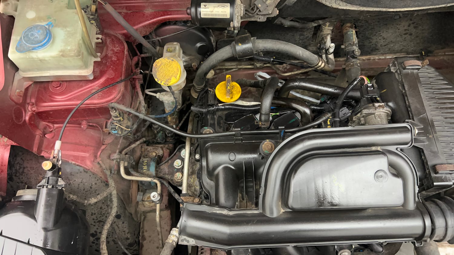 Used 2016 Renault Kwid RXT Petrol Manual engine ENGINE RIGHT SIDE VIEW