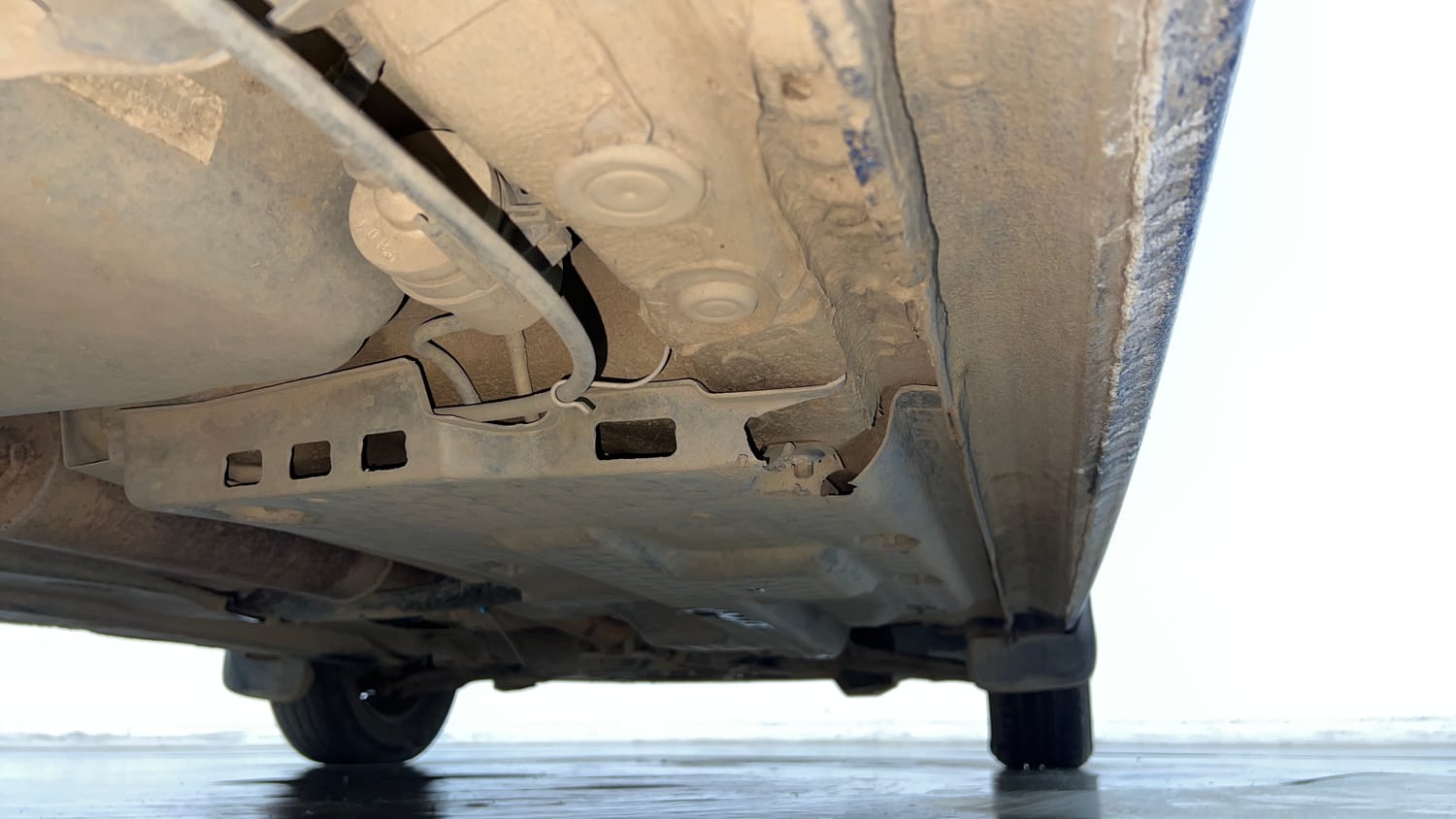 Used 2019 Volkswagen Ameo Trendline 1.0L (P) Petrol Manual extra REAR RIGHT UNDERBODY VIEW