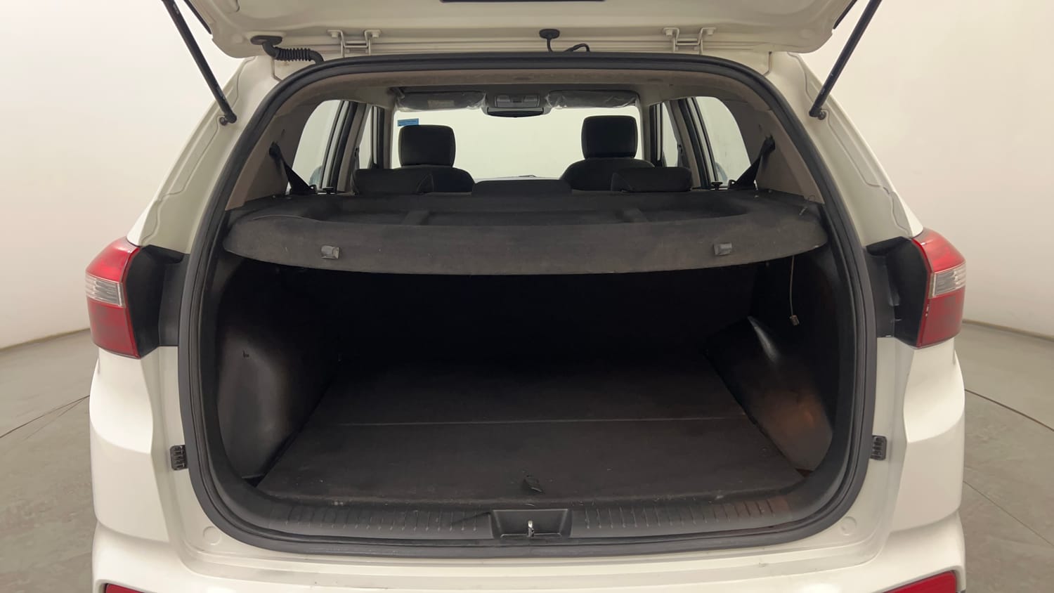 Used 2017 Hyundai Creta SX Plus 1.6  Petrol Petrol Manual interior DICKY INSIDE VIEW