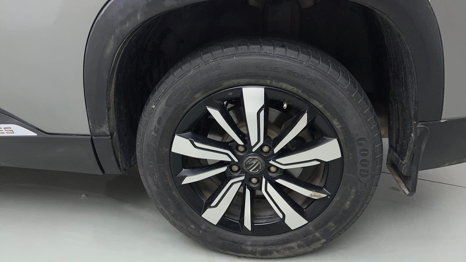 Used 2020 MG Motors Hector Sharp 1.5 DCT Petrol Petrol Automatic tyres LEFT REAR TYRE RIM VIEW