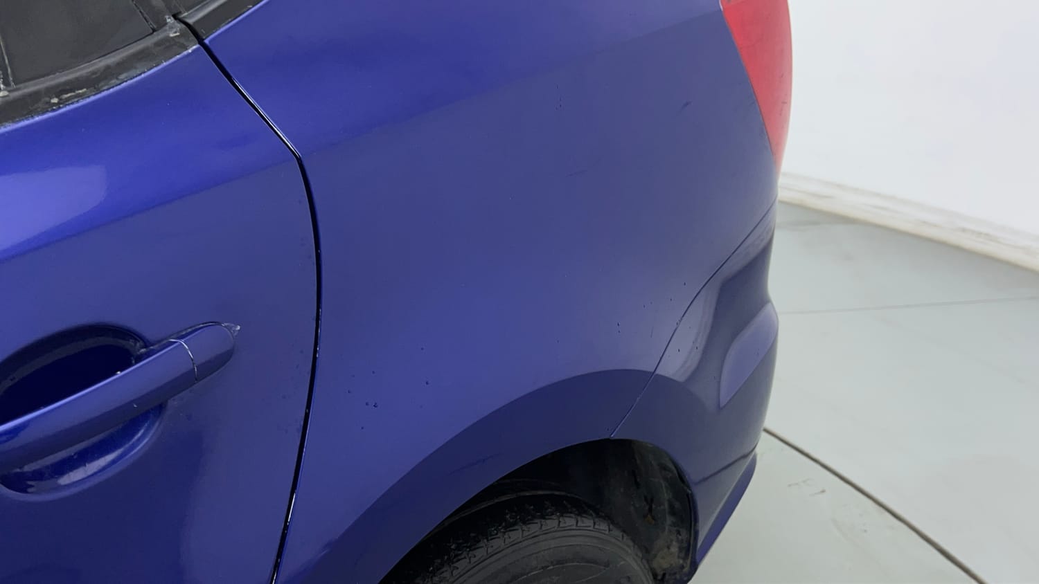 Used 2019 Volkswagen Ameo Trendline 1.0L (P) Petrol Manual dents MINOR SCRATCH