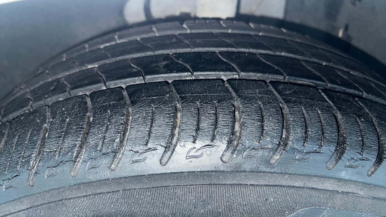 Used 2020 Tata Altroz XZ Petrol Petrol Manual tyres LEFT FRONT TYRE TREAD VIEW
