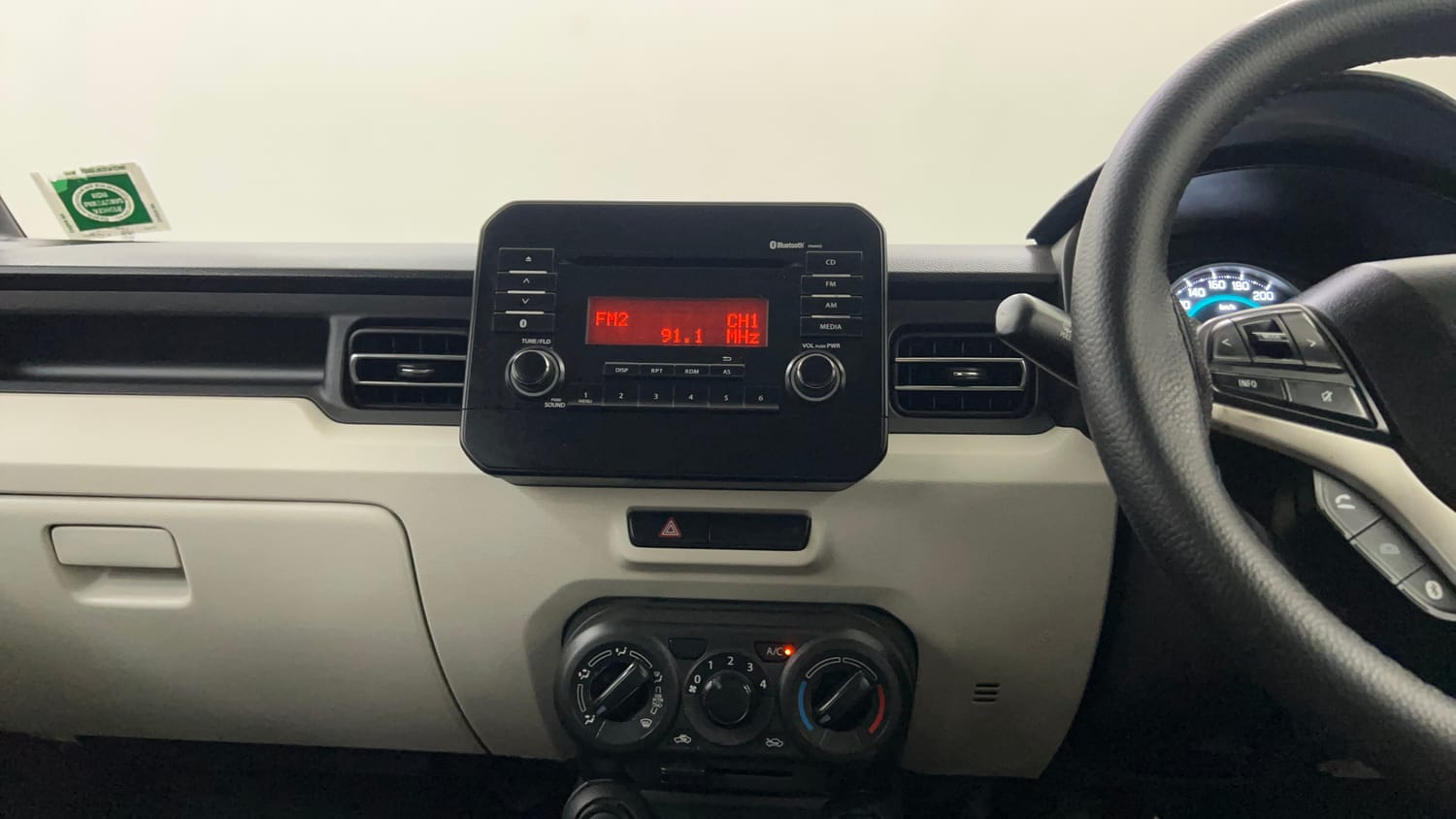 Used 2017 Maruti Suzuki Ignis Delta 1.2 AMT Petrol Automatic interior MUSIC SYSTEM & AC CONTROL VIEW